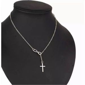 Women’s silver necklace
